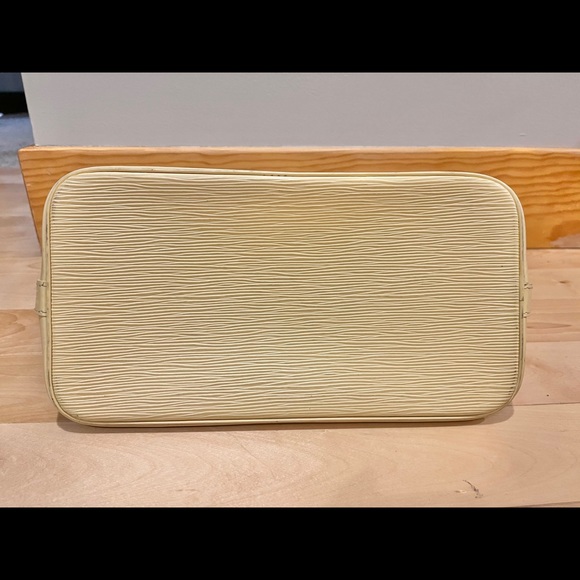 Louis Vuitton Yellow Handbag W/ Shoulder Strap - Picture 6 of 9